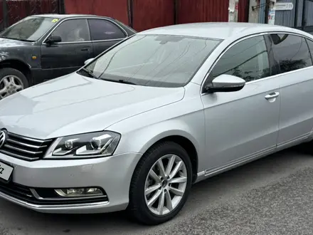 Volkswagen Passat 2011 года за 4 300 000 тг. в Алматы
