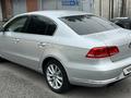 Volkswagen Passat 2011 года за 4 300 000 тг. в Алматы – фото 4