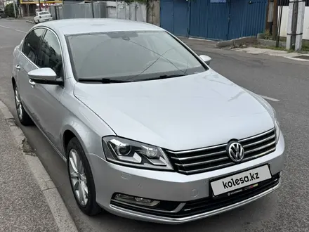 Volkswagen Passat 2011 года за 4 300 000 тг. в Алматы – фото 2