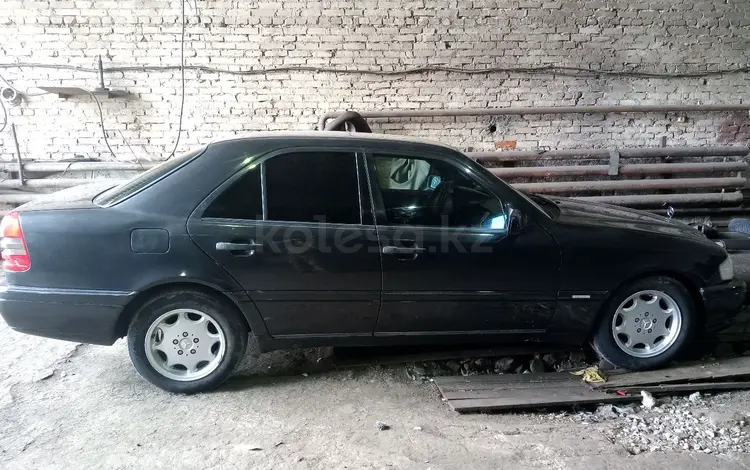 Mercedes-Benz C 180 1997 годаүшін2 000 000 тг. в Костанай