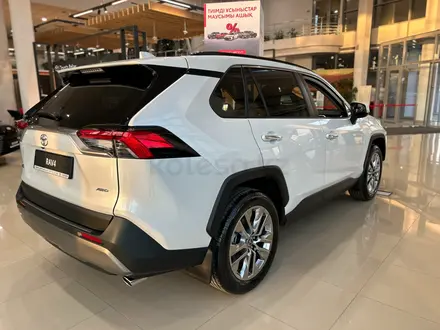Toyota RAV4 Luxe 2025 года за 21 220 000 тг. в Алматы – фото 3