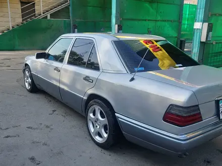 Mercedes-Benz E 280 1994 года за 3 550 000 тг. в Алматы – фото 4