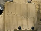 Оригинальный резиновый бежевый Коврик, полик для салона LX570 2012-2021 за 50 000 тг. в Алматы – фото 2