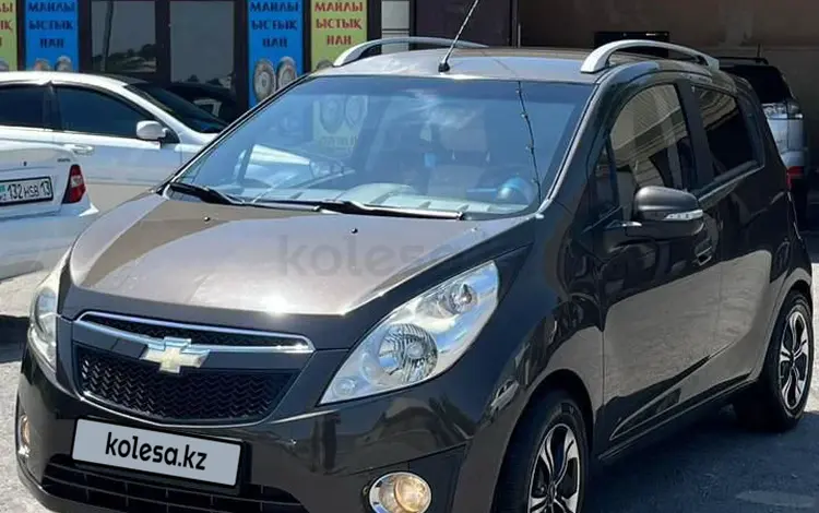 Chevrolet Spark 2011 года за 3 600 000 тг. в Шымкент