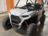  Мотовездеход RZR Trail S 1000 Ultimate - Grost Gray 2022 года за 17 670 000 тг. в Алматы – фото 2