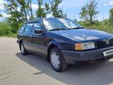Volkswagen Passat 1992 годаүшін1 670 000 тг. в Усть-Каменогорск – фото 3