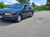 Volkswagen Passat 1992 годаүшін1 670 000 тг. в Усть-Каменогорск – фото 5