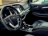 Toyota Highlander 2014 годаүшін10 500 000 тг. в Атырау – фото 4