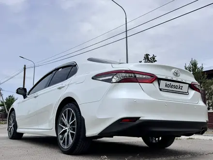 Toyota Camry 2023 года за 15 700 000 тг. в Алматы – фото 10
