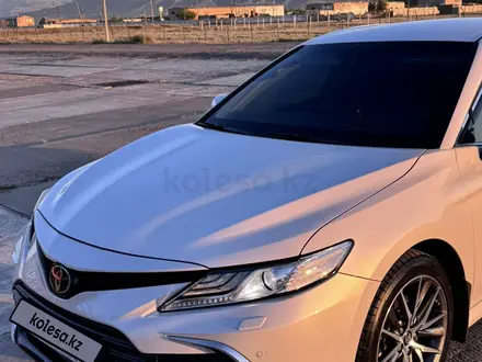 Toyota Camry 2023 года за 15 700 000 тг. в Алматы – фото 14