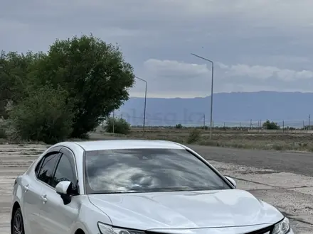 Toyota Camry 2023 года за 15 700 000 тг. в Алматы – фото 3