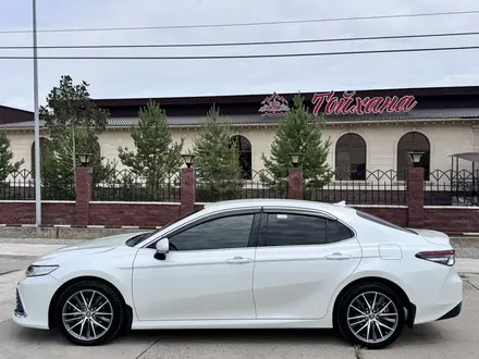 Toyota Camry 2023 года за 15 700 000 тг. в Алматы – фото 6