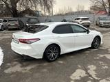 Toyota Camry 2021 года за 16 400 000 тг. в Алматы – фото 5