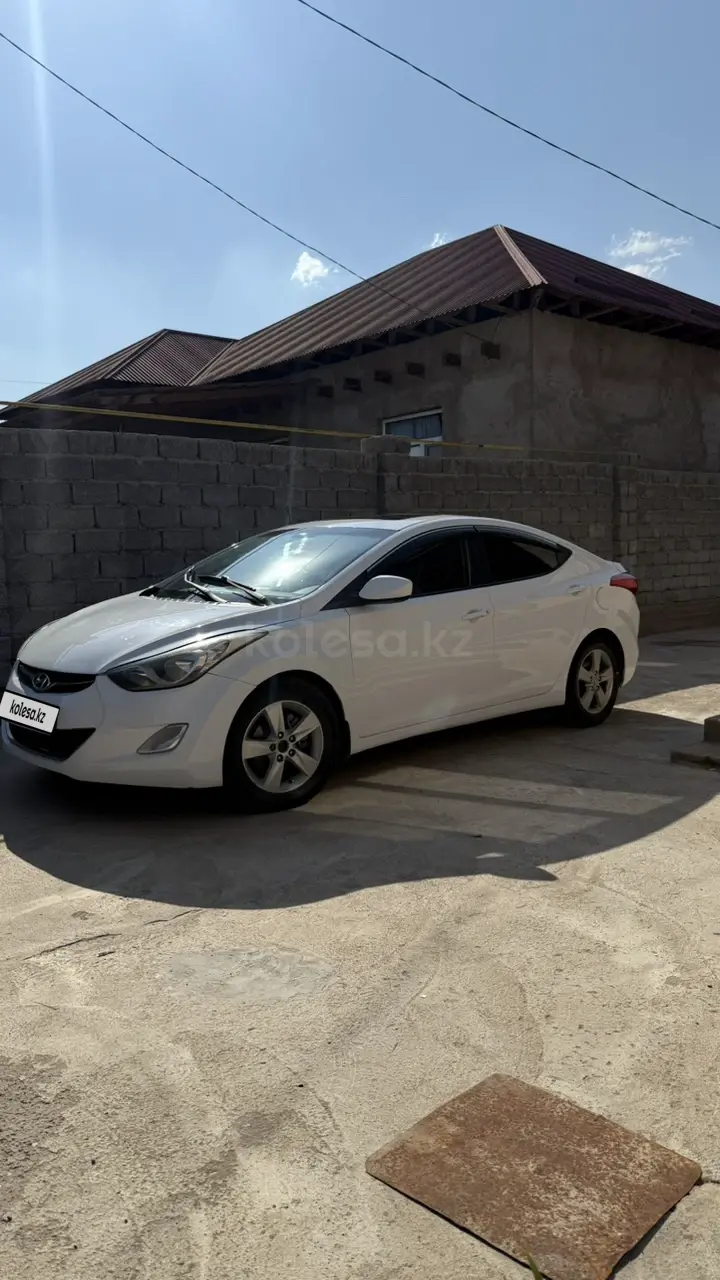 Hyundai Elantra, 2012
