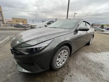 Hyundai Elantra 2023 года за 9 500 000 тг. в Актобе – фото 19