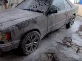 Mercedes-Benz E 230 1991 годаfor900 000 тг. в Семей