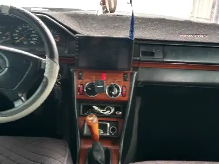 Mercedes-Benz E 220 1994 года за 1 300 000 тг. в Талдыкорган – фото 8