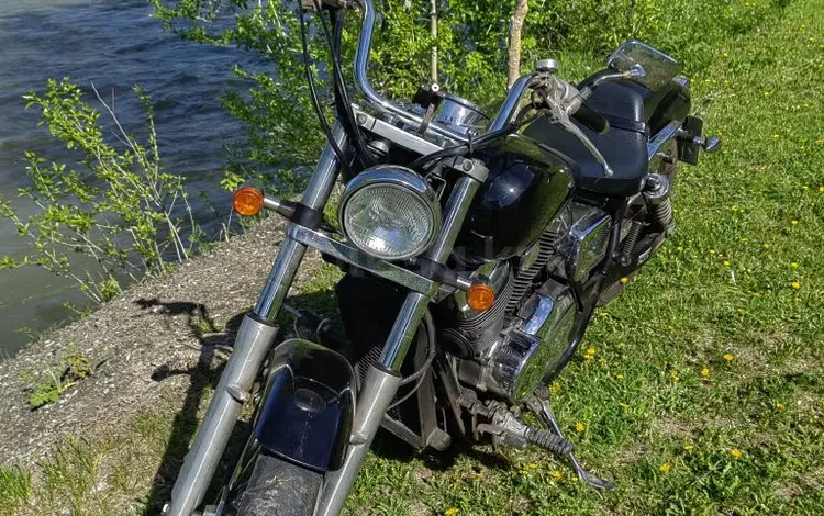 Honda  Shadow 400 2003 годаүшін2 000 000 тг. в Усть-Каменогорск