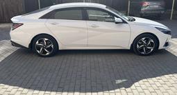 Hyundai Elantra 2020 года за 8 500 000 тг. в Актобе – фото 4