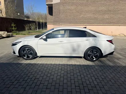 Hyundai Elantra 2020 года за 8 500 000 тг. в Актобе – фото 2