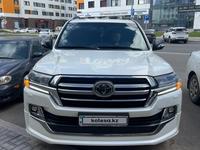 Toyota Land Cruiser 2019 годаүшін38 500 000 тг. в Астана