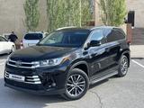 Toyota Highlander 2019 года за 19 200 000 тг. в Кызылорда