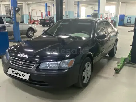 Toyota Camry 1999 года за 3 500 000 тг. в Кызылорда – фото 2