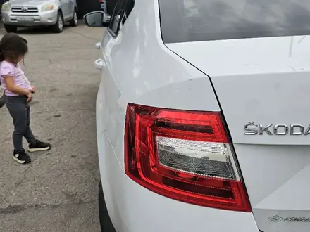 Skoda Octavia 2018 года за 8 350 000 тг. в Алматы – фото 6