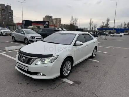 Toyota Camry 2012 года за 11 000 000 тг. в Алматы – фото 2