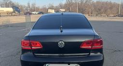 Volkswagen Passat 2011 года за 5 600 000 тг. в Алматы – фото 4