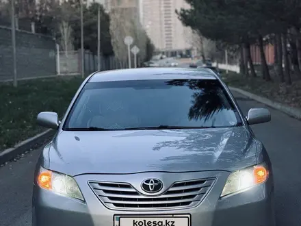 Toyota Camry 2006 года за 5 780 000 тг. в Астана – фото 2