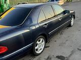 Mercedes-Benz E 280 1997 года за 3 200 000 тг. в Каскелен – фото 4