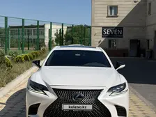 Lexus ls-500, 2020