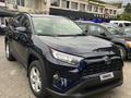 Toyota RAV4 2019 года за 12 500 000 тг. в Атырау – фото 16