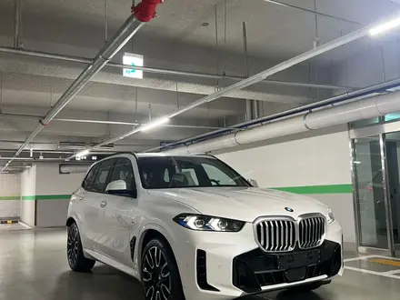 BMW X5 2023 года за 54 000 000 тг. в Алматы – фото 2