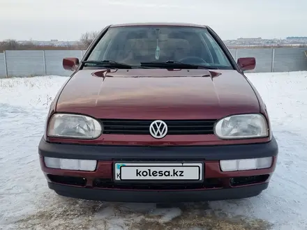 Volkswagen Golf 1997 года за 2 290 000 тг. в Петропавловск – фото 3