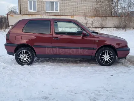 Volkswagen Golf 1997 года за 2 290 000 тг. в Петропавловск – фото 9