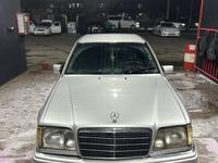 Mercedes-Benz E 280 1994 годаүшін2 400 000 тг. в Шымкент