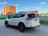 Toyota RAV4 2019 года за 12 300 000 тг. в Актобе – фото 4