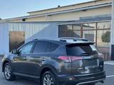 Toyota RAV4 2018 года за 8 300 000 тг. в Актау – фото 5