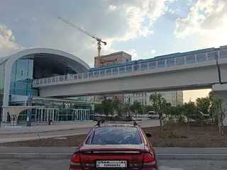 Mazda Cronos