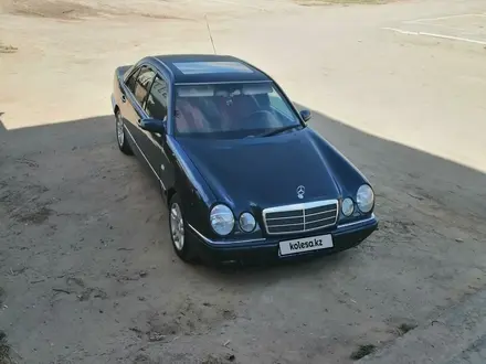 Mercedes-Benz E 280 1996 года за 2 800 000 тг. в Казалинск