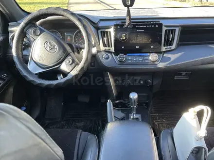 Toyota RAV4 2017 года за 12 500 000 тг. в Усть-Каменогорск – фото 3