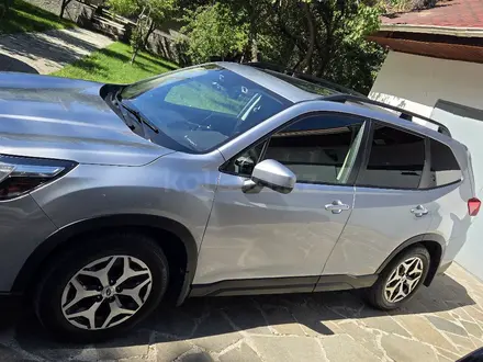 Subaru Forester 2021 года за 11 900 000 тг. в Алматы – фото 3