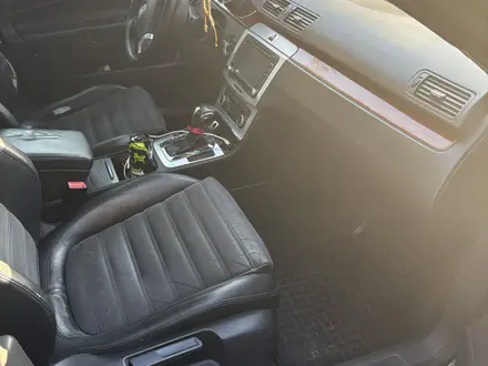 Volkswagen Passat 2010 года за 4 000 000 тг. в Алматы – фото 10