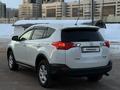 Toyota RAV4 2015 года за 10 000 000 тг. в Астана – фото 7