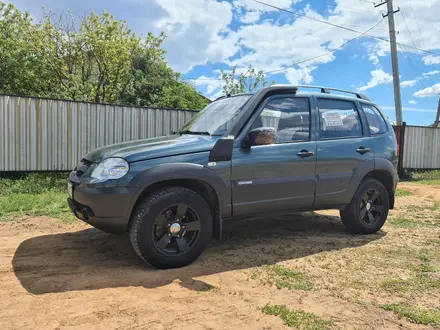 Chevrolet Niva 2015 года за 4 500 000 тг. в Уральск – фото 4