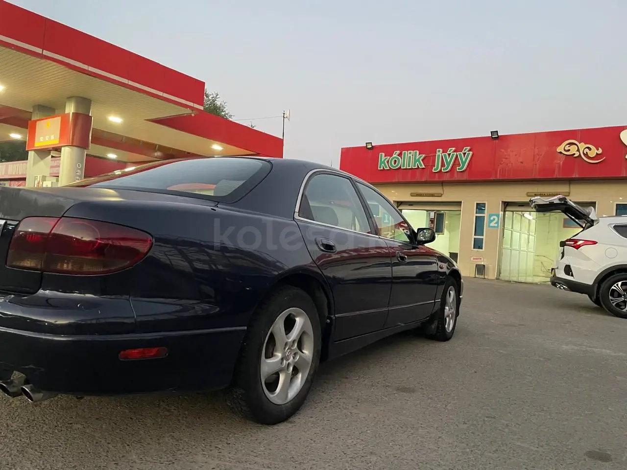 Mazda Millenia, 2002