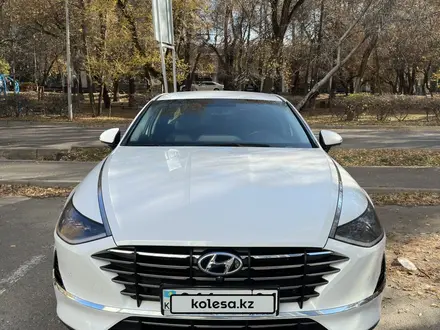 Hyundai Sonata 2020 года за 12 800 000 тг. в Алматы – фото 2