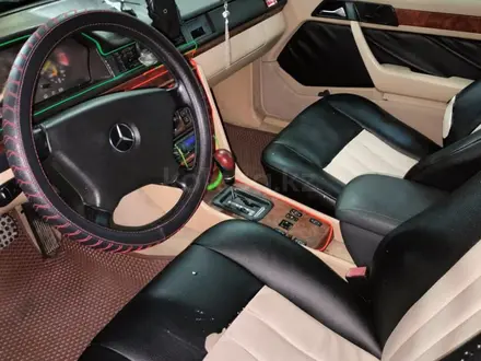 Mercedes-Benz E 200 1996 года за 2 900 000 тг. в Семей – фото 3